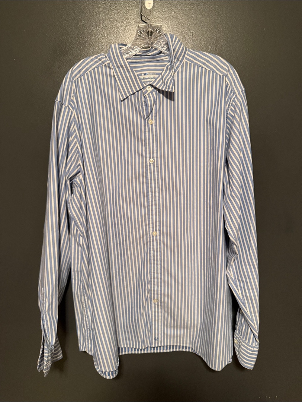 Vineyard Vines Blue & White Vertical Stripe Dress Shirt